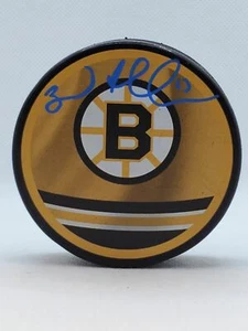 Brad Marchand Boston Bruins signed Reverse Retro puck - Picture 1 of 1