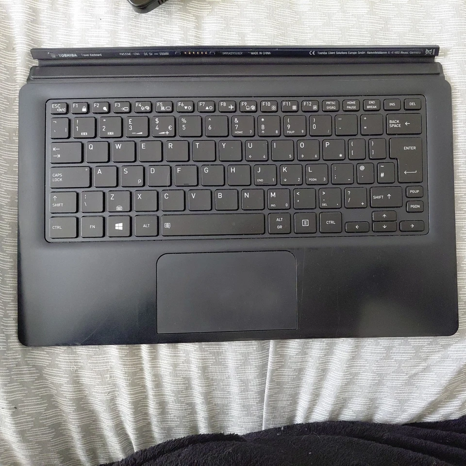 Toshiba X30T Travel Keyboard Backlit UK Layout Onyx Blue - Image 1 of 1