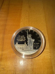COMMEMORATIVE PROOF 1986-S DOLLAR USA SILVER COIN STATUE OF LIBERTY ELLIS ISLAND - Picture 1 of 6