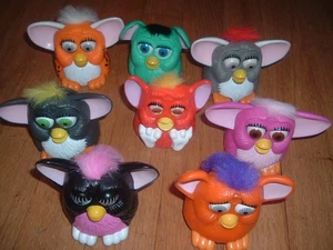 Lotto 8 giocattoli McDonald's Happy Meal Furby 1998 con 6 sacchetti - Foto 1 di 4