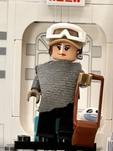 LEGO Star Wars Minifigure sw0791 Jyn Erso from 75155 - Picture 1 of 6