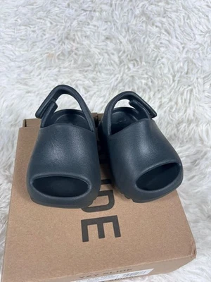 Adidas Yeezy YZY Slide Infants Shoes Size 3K Black ID5106 Comfort Sandals Kids - Image 1 of 4