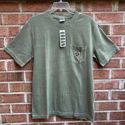 NUEVO CON ETIQUETAS BDG Urban Outfitters Camiseta de Bolsillo Pesado Bulldog S Desteñida Verde Oliva Foto 1 de 4