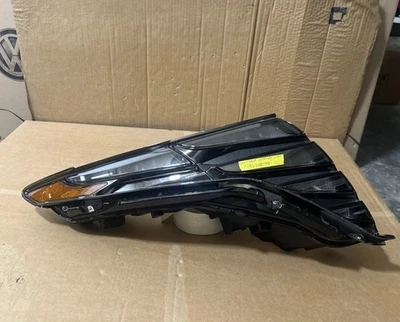 Hyundai Tucson Right Passenger LED Headlight 2022-2024 - Image 1 of 4
