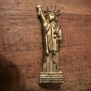 Vintage Collectible Pin: Statue of Liberty Incredible 1930s - Picture 1 of 6