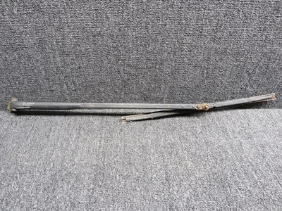 Brazo limpiaparabrisas con cuchilla XW20500-1-1900-1 (Alt: 2314M-22-41) Mitsubishi MU-2B-26A Foto 1 de 4