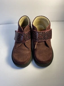 toddler Elefanten suede low ankle boots great condition - Picture 1 of 4