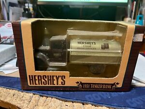 ERTL--1956 FORD F-150 HERSHEY'S COLLECTOR TRUCK----1/25