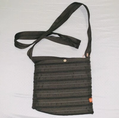 Bandolera ZIPIT verde oliva cremallera cremallera Foto 1 de 3