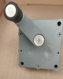 Handcrank-gearbox P/N R1068 NSN 1680-00-759-6373 FOR F4E JET - Picture 1 of 4