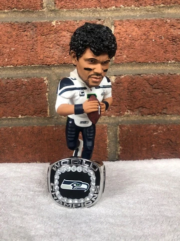 Russell Wilson Seattle Seahawks Ring Base Exclusive Bobblehead FOCO Cover