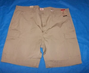 Size 50 Mens Levi's Carrier Cargo Shorts Levi Strauss (Khaki) - Picture 1 of 4