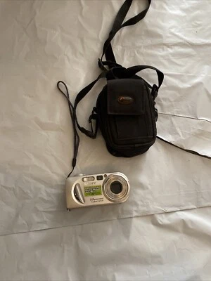 Sony Cyber-shot DSC-P10 5.0MP Digital Camera - Silver With Case Low pro AS IS - Image 1 of 4
