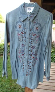 Womens DG2 by Diane Gilman Long Sleeve Chambray Paisley Embroidered Shirt sz. M - Picture 1 of 10