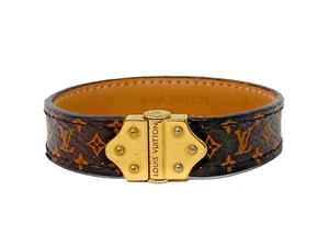 Louis Vuitton Monogram LV Bracelet - BC3198 - Picture 1 of 5