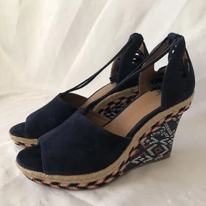 Cabi Isla Navy Suede Embroidery Wedge Canvas Sandals Straps Sz 7M - Picture 1 of 11
