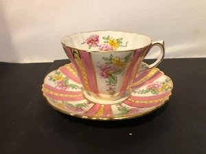 Royal Albert Royal Crown Pink and Gold Cup & Saucer - Picture 1 of 9