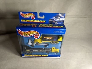 Hot Wheels 1998 Racing Hauler Pack 65612 3 Vehicles Hot Wheels Drag Race Team - Picture 1 of 3