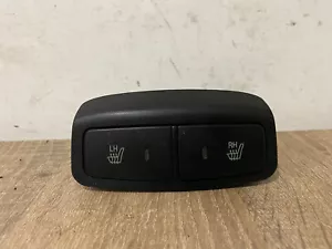HYUNDAI TUCSON 2005 HEATED SEAT SWITCHES O/S & N/S 933203E000 / 933402E000 - Picture 1 of 2