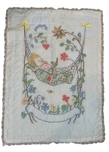 Vintage handgefertigte gesteppte Baby in einer Hängematte Stichkunst, Vintage 31x44in Babydecke - Bild 1 von 8