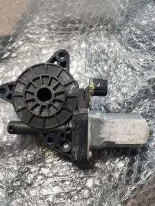 2015-2018 Hyundai Sonata Power Window Motor Front Right 82460-C1000 - Picture 1 of 4