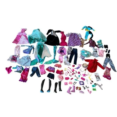 Gran Lote Ropa Talla Barbie + Zapatos, Botas Accesorios Algunos Ken Modernos + De Colección Foto 1 de 4