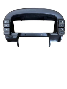 Land Rover 99-02 OEM Instrument Cluster Bezel Surround Trim FAP100860SUC - Picture 1 of 3