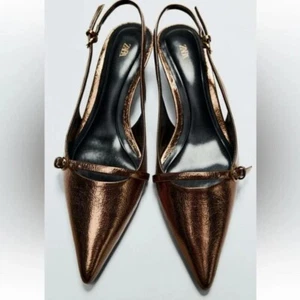 TACONES GATITO ZARA EFECTO METALIZADO HONDA TRASERA - Imagen 1 de 6