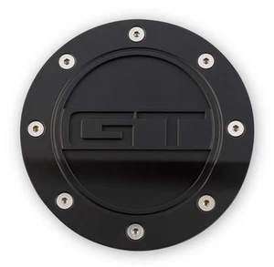 FR3Z-6640526-GA Drake Muscle Cars Fuel Door Comp Series Matte Black With GT Logo - Imagen 1 de 6