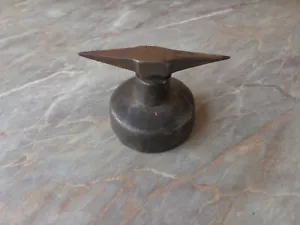 DE COLECCIÓN ANTIGUO RARO CUERNO DE HIERRO YUNQUE JOYERO RELOJERO METALERO HERRERO HERRAMIENTA BANCO - Imagen 1 de 9