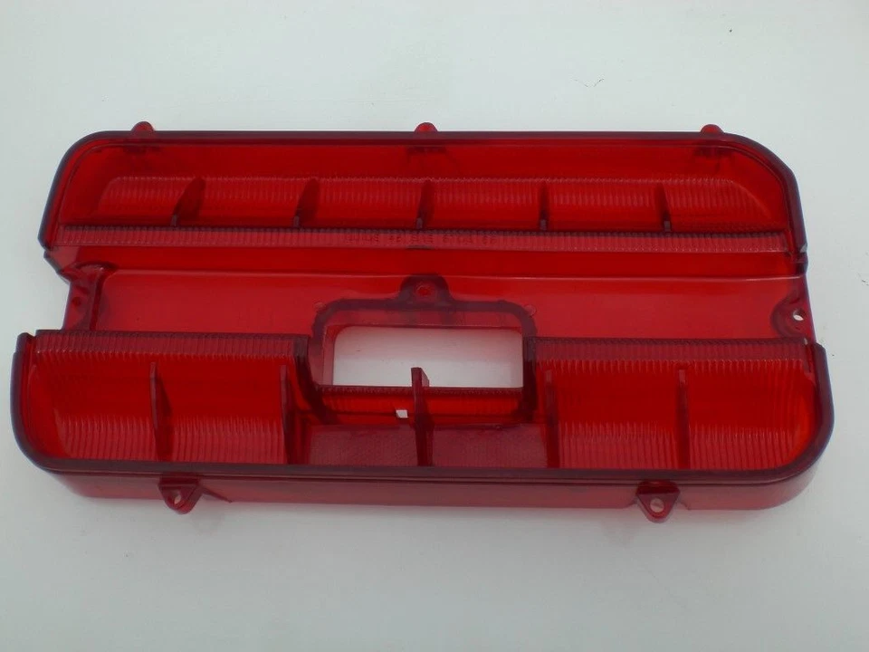 BUICK 5957609 1966;LESABRE & WILDCAT 镜头;TAILAMP,LH — 第 1/1 张图片