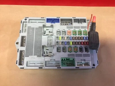 2011-2015 Jaguar XF задний кузов управления модуль BSM предохранитель коробка DX23-14D628-AG. - Изображение 1 из 4