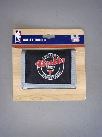 CHICAGO BULLS NBA TRIFOLD WALLET NEW Cover