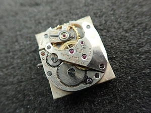 VINTAGE MENS 23MM x 19.95MM CROTON WRISTWATCH MOVEMENT CAL A3J - RUNNING - Picture 1 of 2