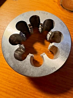 BSW HSS-G P 1-1/2" -6  Round Thread Die 6g - QUALITY TOOL - 749 - Image 1 of 4