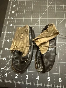 Vintage c. 1930's-40's Black and White Leather Child's Shoes - Picture 1 of 3