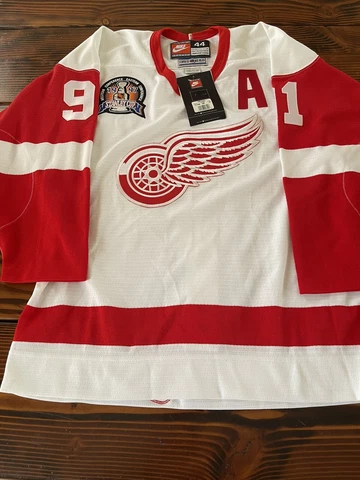 Nike Authentic Sergei Fedorov Detroit Red Wings NHL HockeyJersey Vintage 44 Cover