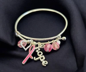 ~ AVON Breast Cancer Awareness Crusade HOPE Pink & Silvertone Charm Bracelet - Picture 1 of 4