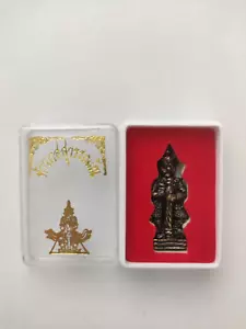 TAO WESSUWAN GOD GIANT THAI BUDDHA AMULETT WIRKSAMKEIT DES SCHUTZES GRÖSSE 3 CM. - Bild 1 von 9