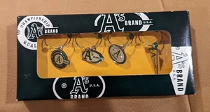 Dijes de vino Oakland A's - Imagen 1 de 2