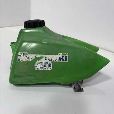 Kawasaki KX60 tanque de gasolina célula de combustível gasolina 1985-2003 OEM tampa de plástico Petcock KX 60 - Imagem 1 de 4