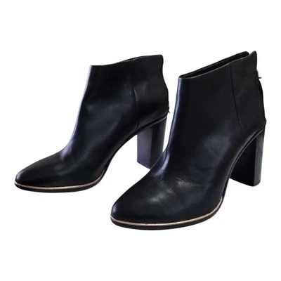 Женские кожаные ботильоны Ted Baker Vaully с миндальным носком на блочных каблуках 9,5  - Изображение 1 из 4