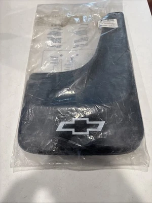 Nuevo GM 19213391 Pajarita Mud Flaps Protector contra Salpicaduras 04-12 Colorado 02-09 Trailblazer Foto 1 de 4