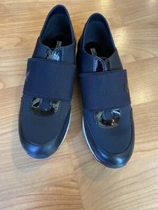 Michael KORS Women's Black Fashion Sneakers HJ18F Size 8.5 M  - Picture 1 of 11