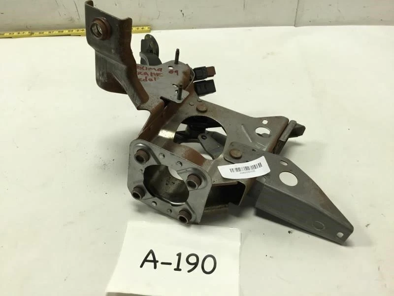 2009 NISSAN MAXIMA BRAKE PEDAL ASSY OEM+ - Image 1 of 4