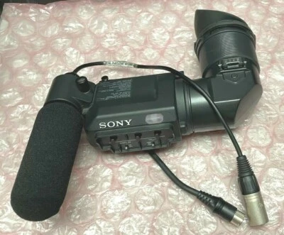SONY DXF-801 ELECTRONIC VIEW FINDER WITH SONY 1-542-296 CONDENSER MICROPHONE - Image 1 of 4