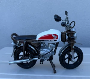 Motorcycle Model - Honda CB750 (size 43cm H x 21 cm W) - Picture 1 of 6