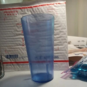 6 Plastic Glasses Cobalt Blue To Purple Color 20 Oz Glasses - Picture 1 of 3