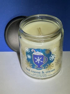 Bath & Body Works - "CACAO CALIENTE Y CREMA" 1 Mecha Vela Perfumada 7 OZ - Imagen 1 de 4