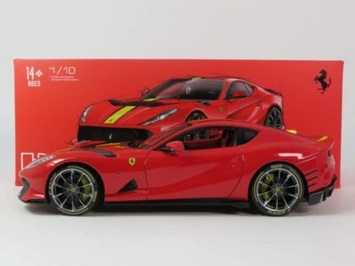 Burago BBurago Signature Ferrari 812 Competizione red 2021 1/18 18-16915 - Immagine 1 di 4